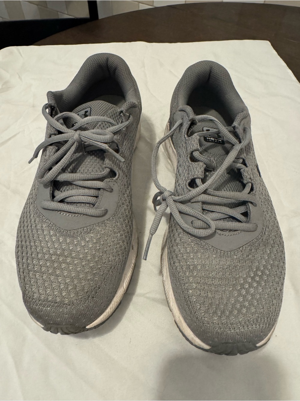 Under Armour Men's Gray Knit Athletic Running Shoes